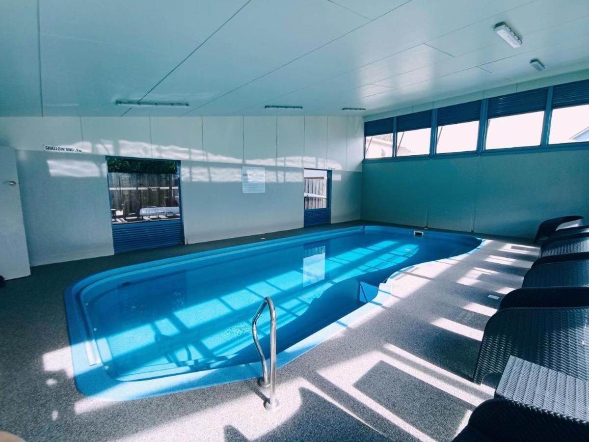 Captains Cove Resort - Waterfront Apartments 페인스빌 외부 사진