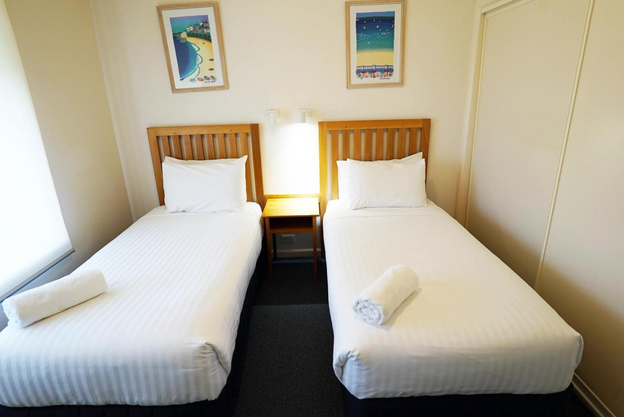 Captains Cove Resort - Waterfront Apartments 페인스빌 외부 사진