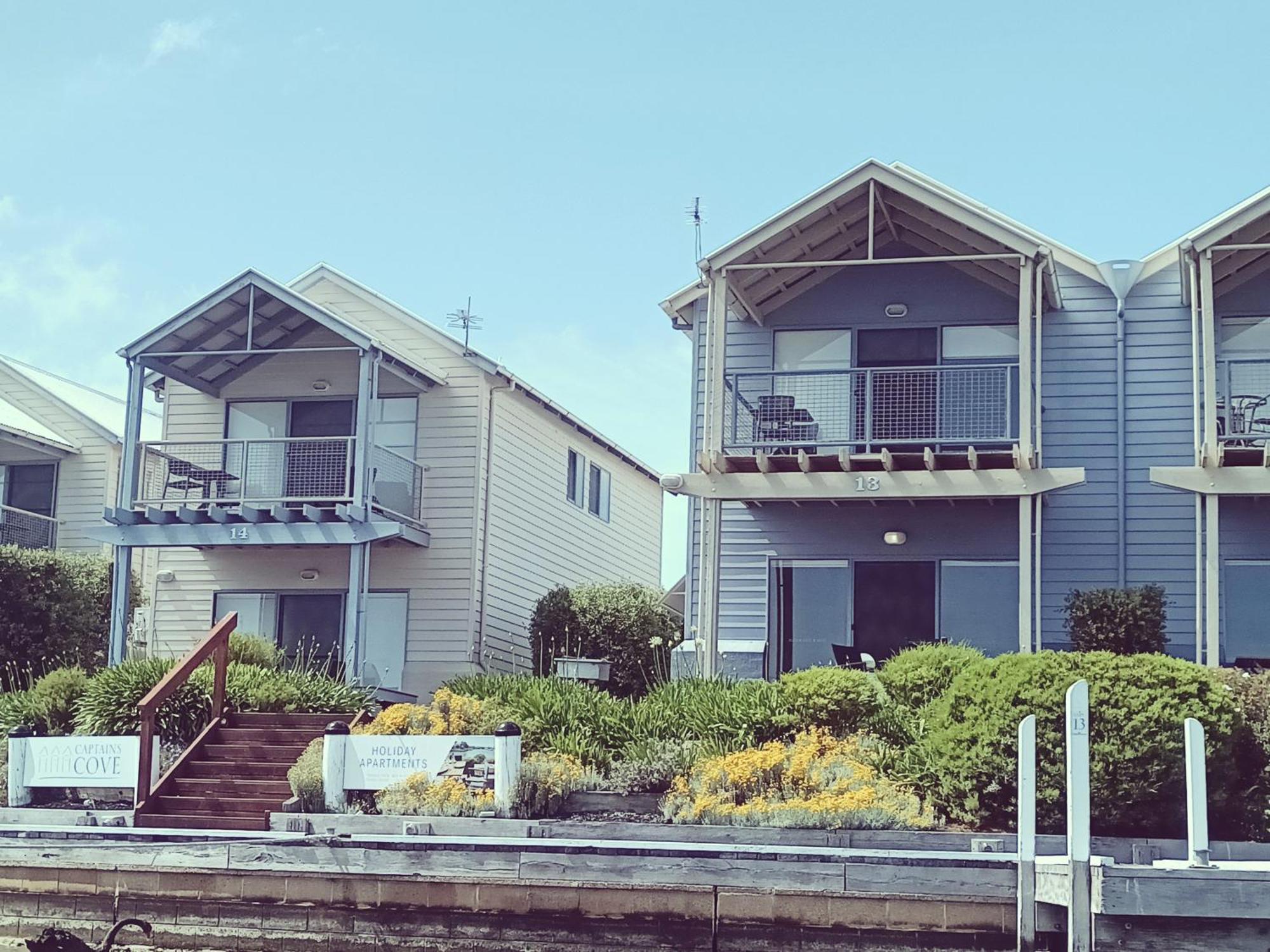 Captains Cove Resort - Waterfront Apartments 페인스빌 외부 사진