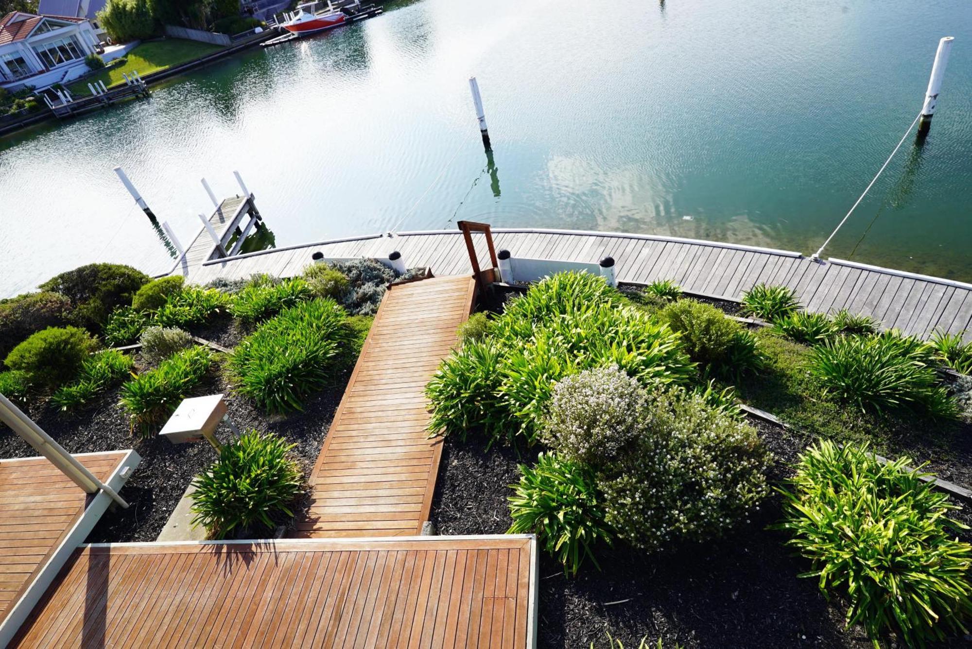Captains Cove Resort - Waterfront Apartments 페인스빌 외부 사진